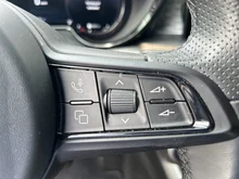 Alfa Romeo Tonale Edizione Speciale Plug-In-Hybrid AWD in dunkelblau - metallic
