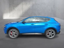 Alfa Romeo Tonale Edizione Speciale Plug-In-Hybrid AWD in dunkelblau - metallic