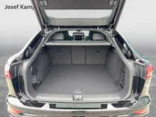 Audi Q6 Sportback e-tron quattro in Mythosschwarz Metallic