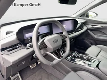 Audi Q6 Sportback e-tron quattro in Mythosschwarz Metallic