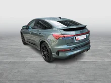 Audi Q4 Sportback e-tron quattro in Salbeigrün Metallic