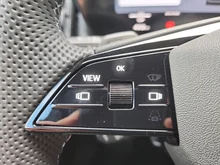 Audi Q4 Sportback e-tron quattro in Salbeigrün Metallic