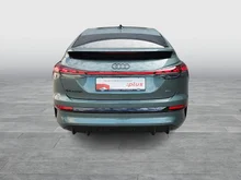 Audi Q4 Sportback e-tron quattro in Salbeigrün Metallic