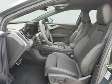 Audi Q4 Sportback e-tron quattro in Salbeigrün Metallic