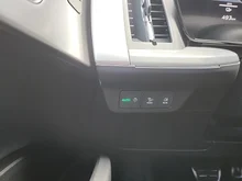 Audi Q4 Sportback e-tron quattro in Salbeigrün Metallic