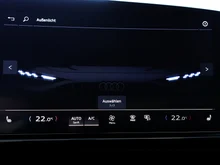 Audi A6 Avant e-hybrid quattro 220 kW in 5U Firmamentblau Metallic