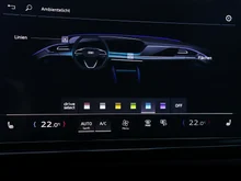 Audi A6 Avant e-hybrid quattro 220 kW in 5U Firmamentblau Metallic