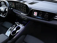 Audi A6 Avant e-hybrid quattro 220 kW in 5U Firmamentblau Metallic