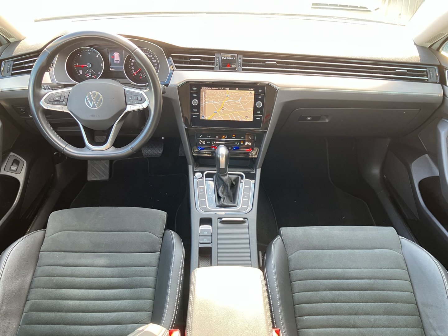 VW Passat Variant Elegance TDI DSG | Bild 12 von 17