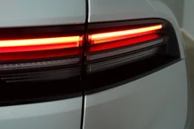 Porsche Macan 4 in mittelgrau - metallic