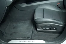 Porsche Macan 4 in mittelgrau - metallic