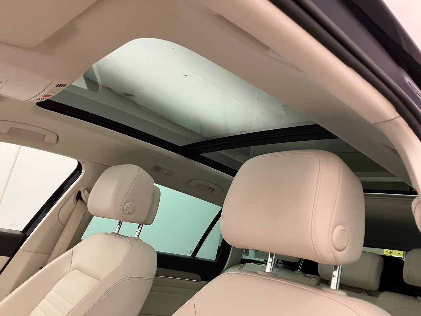 VW Passat Variant Highline TDI SCR DSG | Bild 13 von 30