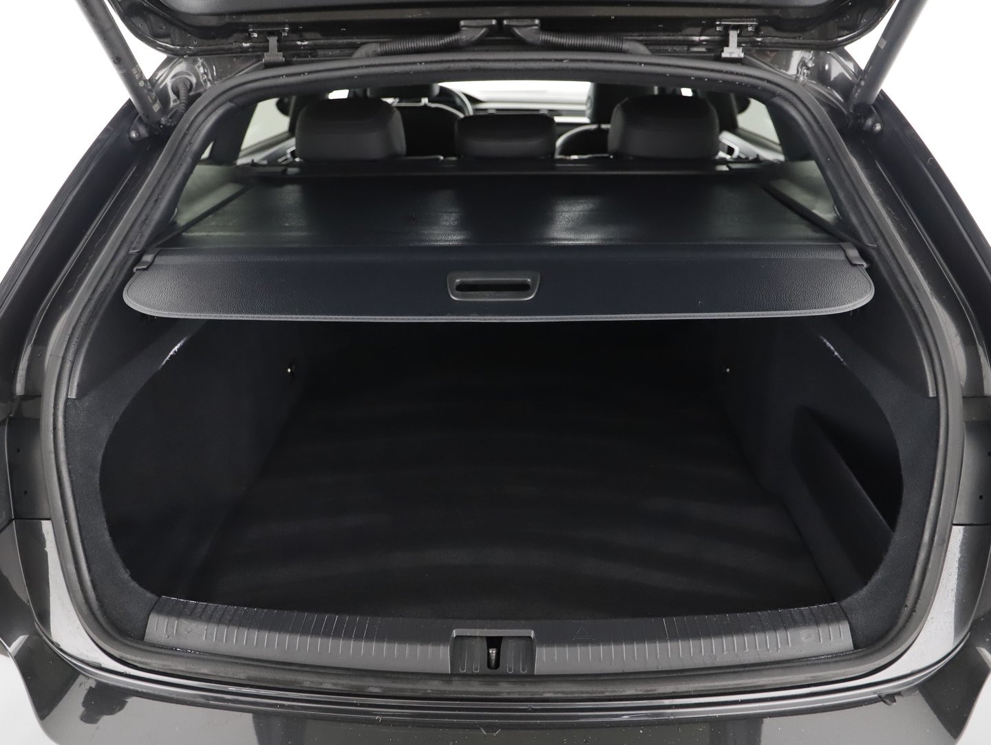 VW Arteon SB R-Line TDI 4MOTION DSG | Bild 25 von 31