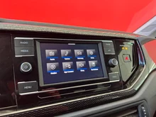 VW Taigo Life TSI in Pure White