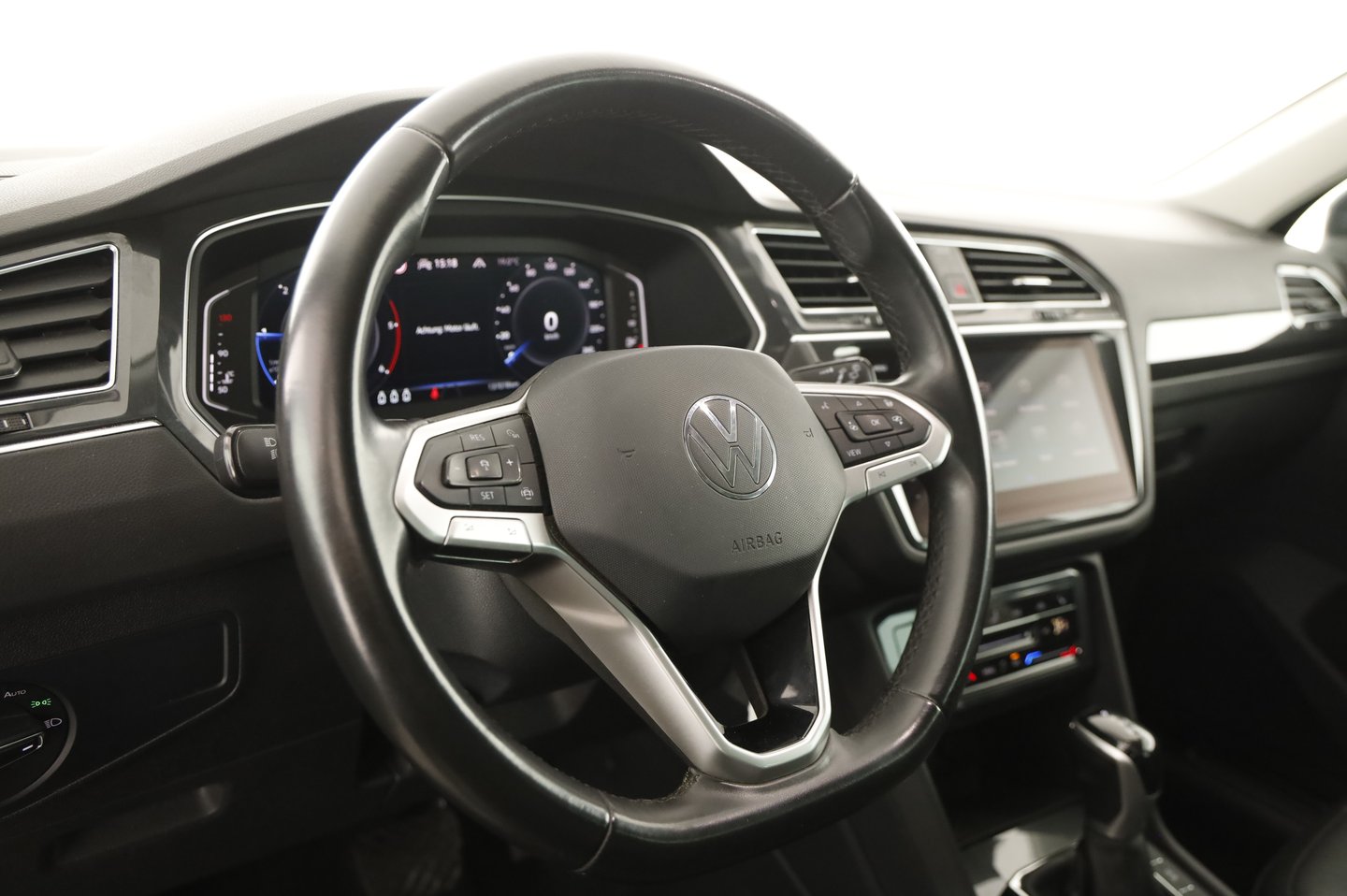 VW Tiguan Elegance TDI SCR 4MOTION DSG | Bild 11 von 26