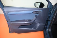 SEAT Arona Style 1.0 TSI in Fjord-Blau Dach Nacht-Schwarz