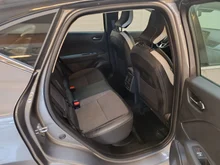Renault Captur TCe 90 Intens in hellgrau - normal