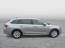 Škoda Octavia Combi Selection TSI mHEV DSG in Smokey Diamond-Silber Metallic