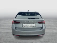 Škoda Octavia Combi Selection TSI mHEV DSG in Smokey Diamond-Silber Metallic