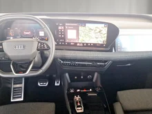 Audi Q6 e-tron quattro business in Magnetgrau