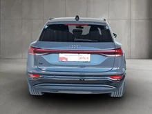 Audi Q6 e-tron quattro business in Magnetgrau