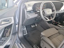Audi Q6 e-tron quattro business in Magnetgrau