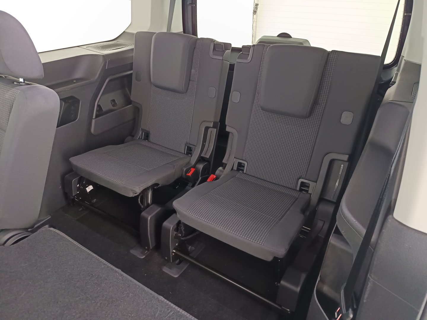 VW Caddy Maxi TDI | Bild 25 von 30