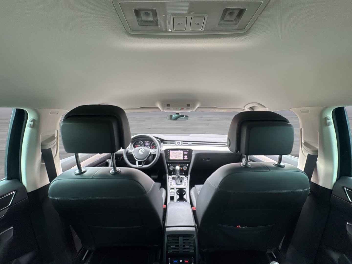 VW Passat Variant Highline TDI SCR DSG | Bild 9 von 20