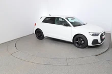 Thumbnail-Foto von Fahrzeug