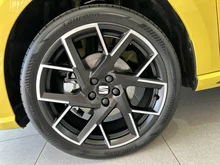 SEAT Ibiza FR 1.0 TSI 115PS in Hypnotic-Gelb
