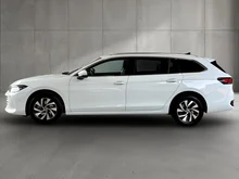 VW Passat Variant Business TDI DSG in Pure White