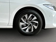 VW Passat Variant Business TDI DSG in Pure White