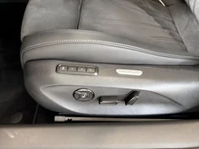 VW Passat Variant Business TDI DSG in Pure White