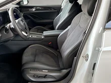 VW Passat Variant Business TDI DSG in Pure White