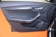 Škoda Karoq Sportline TSI DSG ACT in Graphit-Grau Metallic