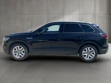 VW Touareg TDI SCR 4MOTION in Deep Black Perleffekt