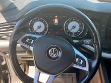 VW Touareg TDI SCR 4MOTION in Deep Black Perleffekt