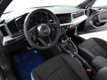 Audi A1 Sportback 25 TFSI intense in Mythosschwarz Metallic