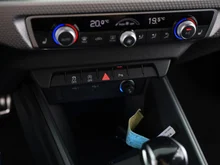 Audi A1 Sportback 25 TFSI intense in Mythosschwarz Metallic