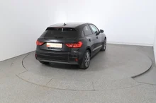 Audi A1 Sportback 25 TFSI intense in Mythosschwarz Metallic