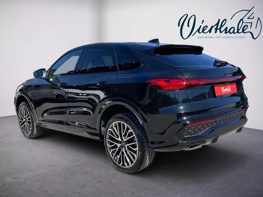 Bild eines Audi Q5 Sportback e-hybrid quattro 270 KW