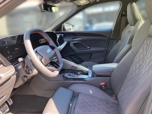Bild eines Audi Q5 Sportback e-hybrid quattro 270 KW