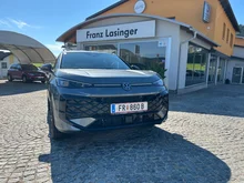VW T-Roc R-Line eTSI DSG in Wolf Grey