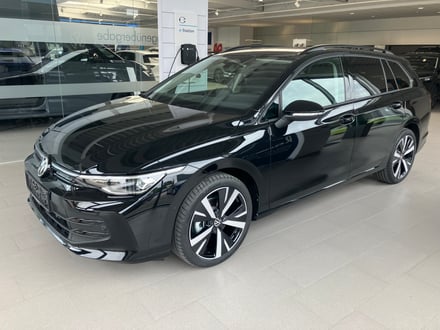 VW Golf Variant Business mHeV DSG