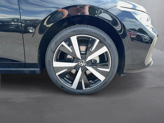 Bild eines VW Golf Variant Business mHeV DSG
