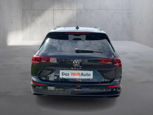 Bild eines VW Golf Variant Business mHeV DSG