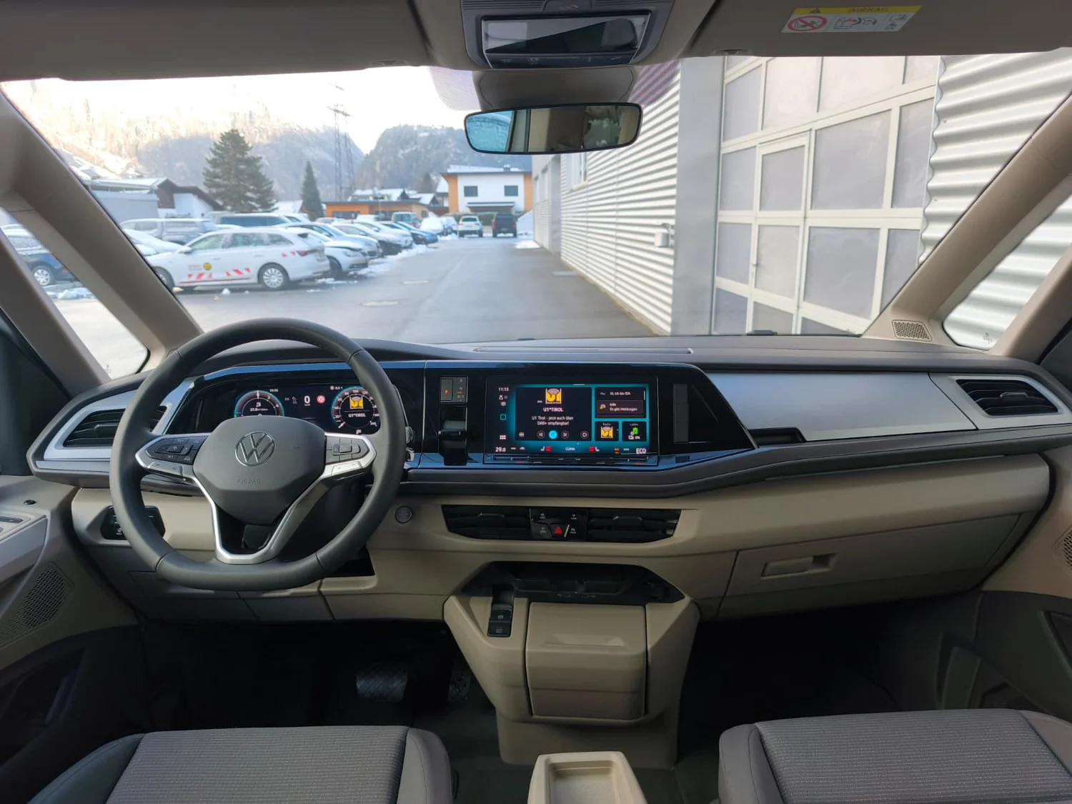 Bild eines Multivan Business ÜH eHybrid 180 kW 4M