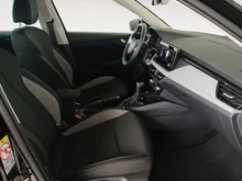 Škoda Kamiq Selection TSI DSG in Black-Magic Perleffekt