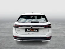 VW Passat Variant Business TDI DSG in Pure White