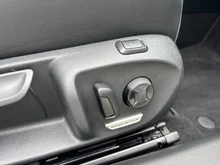 VW Passat Variant Business TDI DSG in Pure White